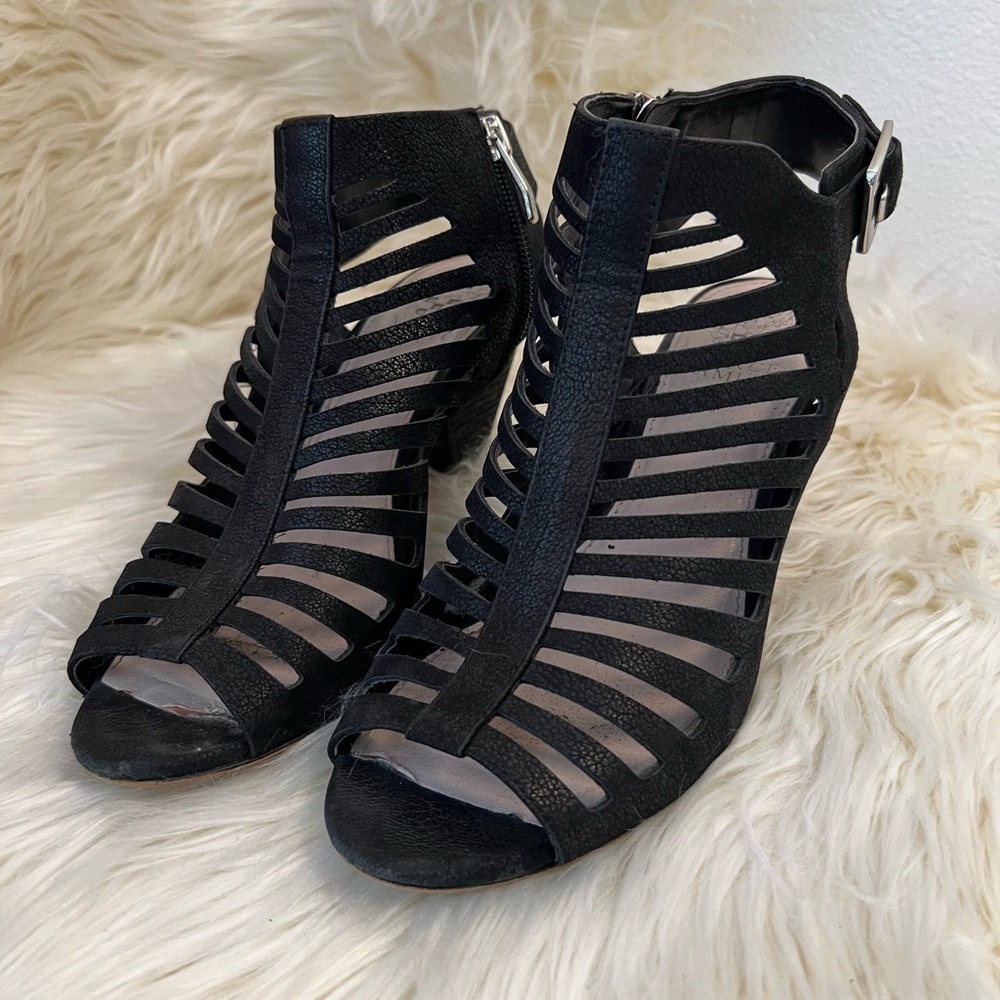 Vince Camuto cut out heels sandals leather